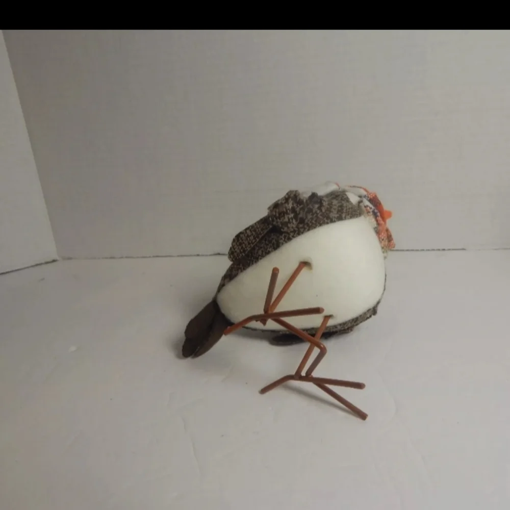 Plaid Brown and‎ White Bird Decor